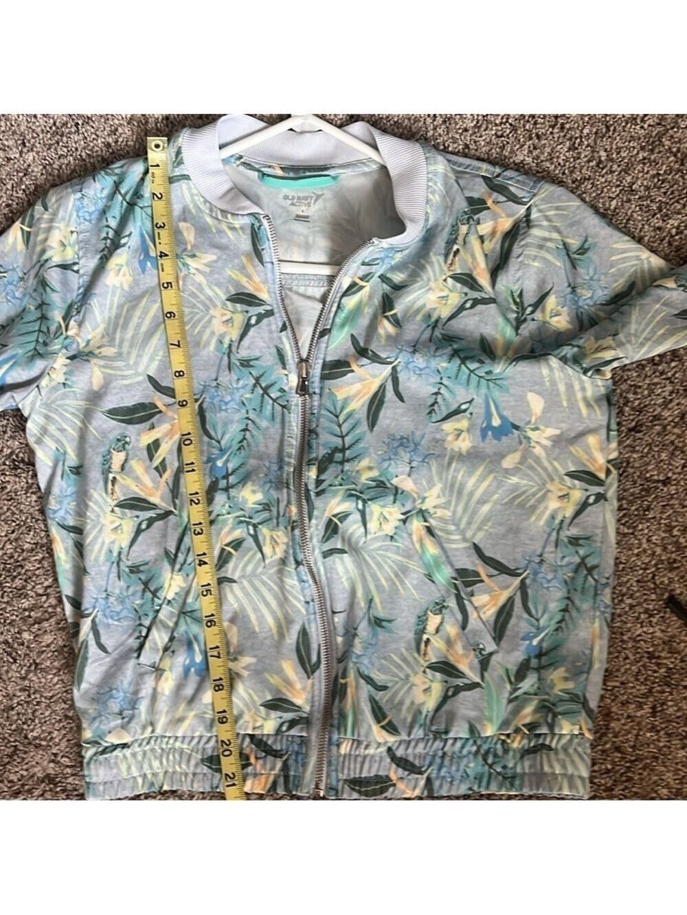 Old navy active jacket - Picture 6 of 7